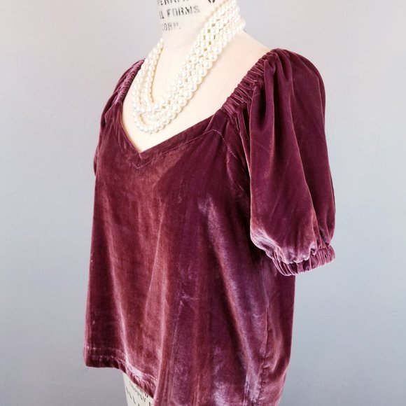 Rich Plum Velvet Blouse with Short Sleeves Women's Size Medium by Loft NEW w/Tag - Picture 7 of 10